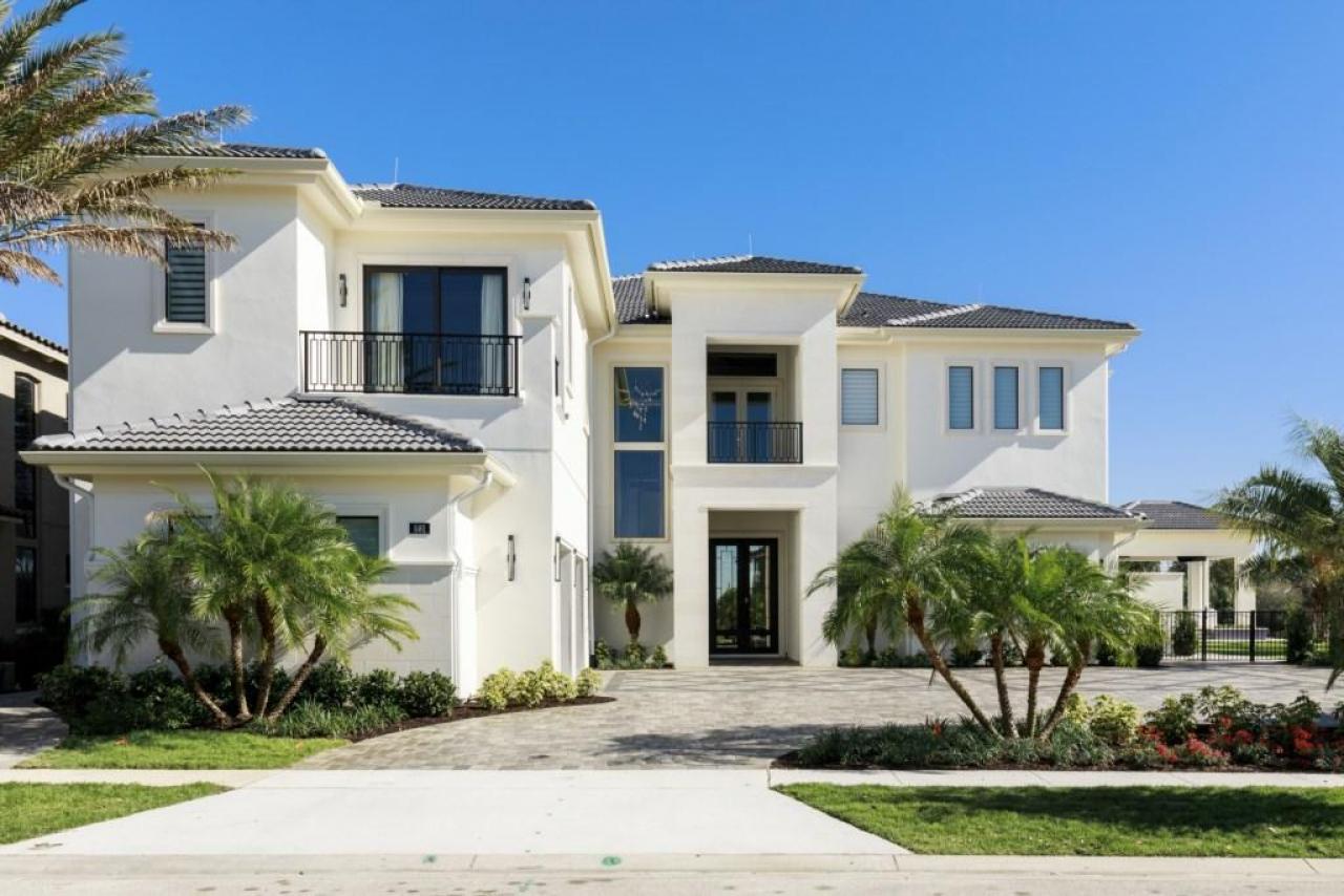 luxury Orlando villa selected for weddings, reunions and multi-family holidays