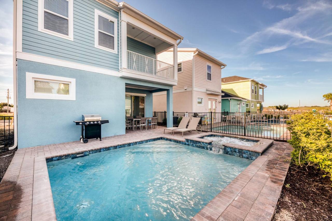 south-facing pools at a luxury Orlando villa