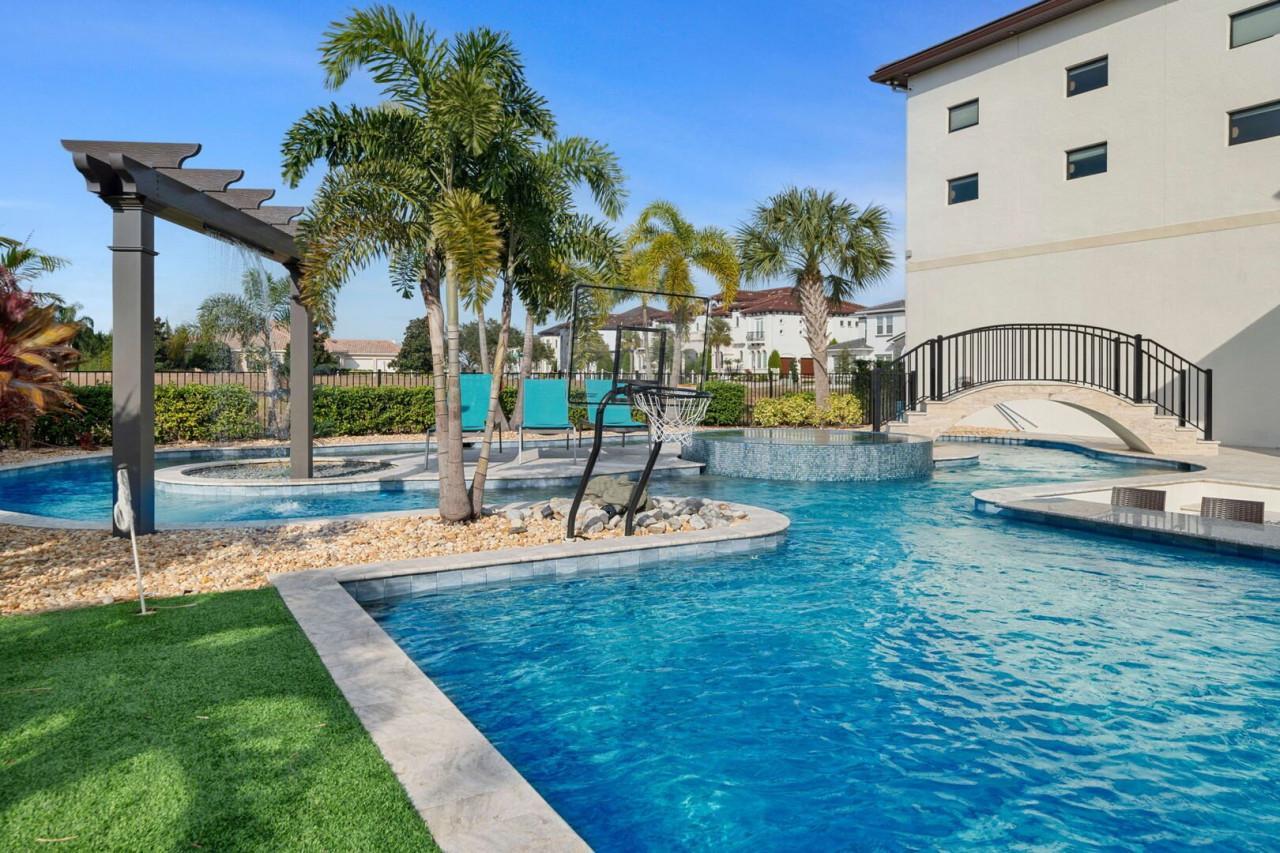 Orlando villas with west-facing pools interior or amenity in a luxury property