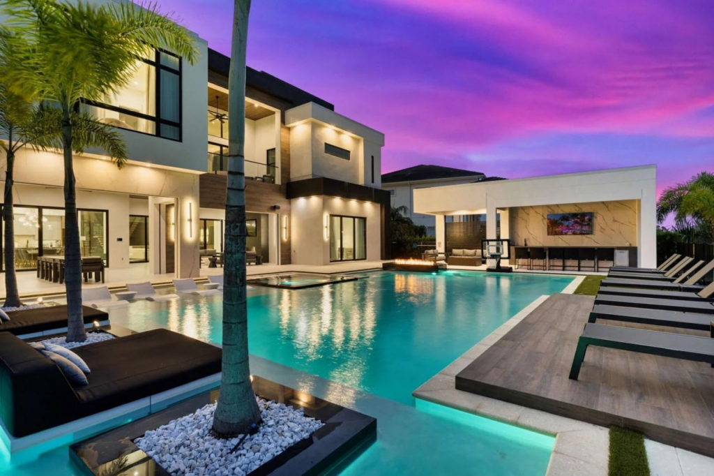 Villa with a Private Pool near Disney